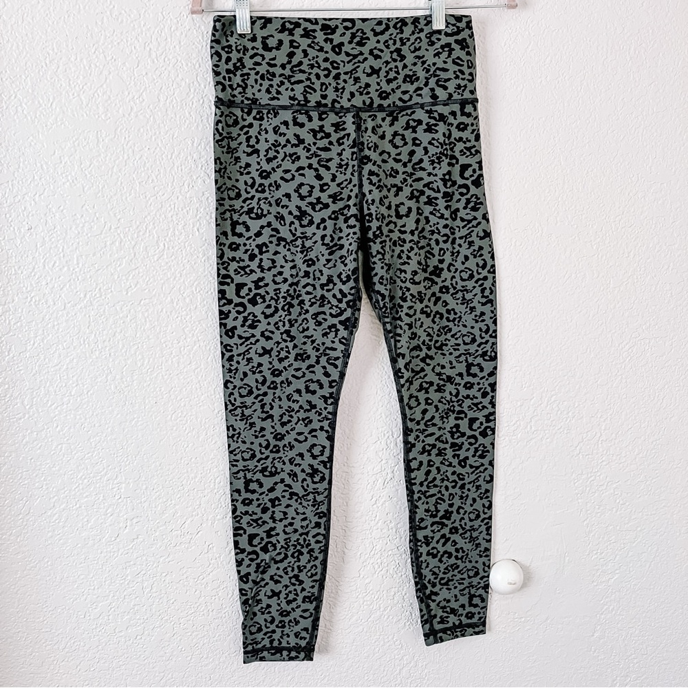 Athleta Elation Ultra High Rise Leggings Leopard Gray 7/8